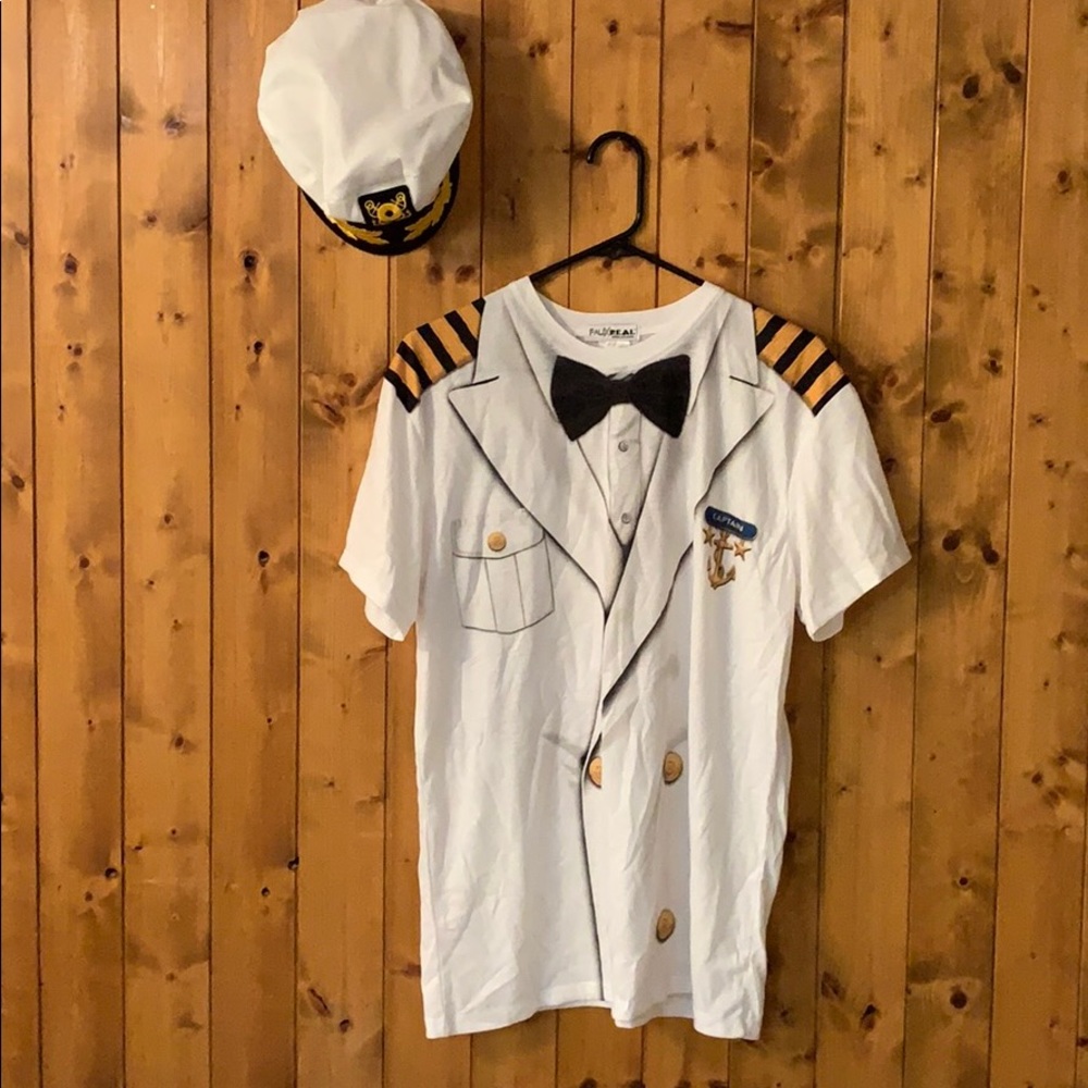 Captains T-shirt and hat